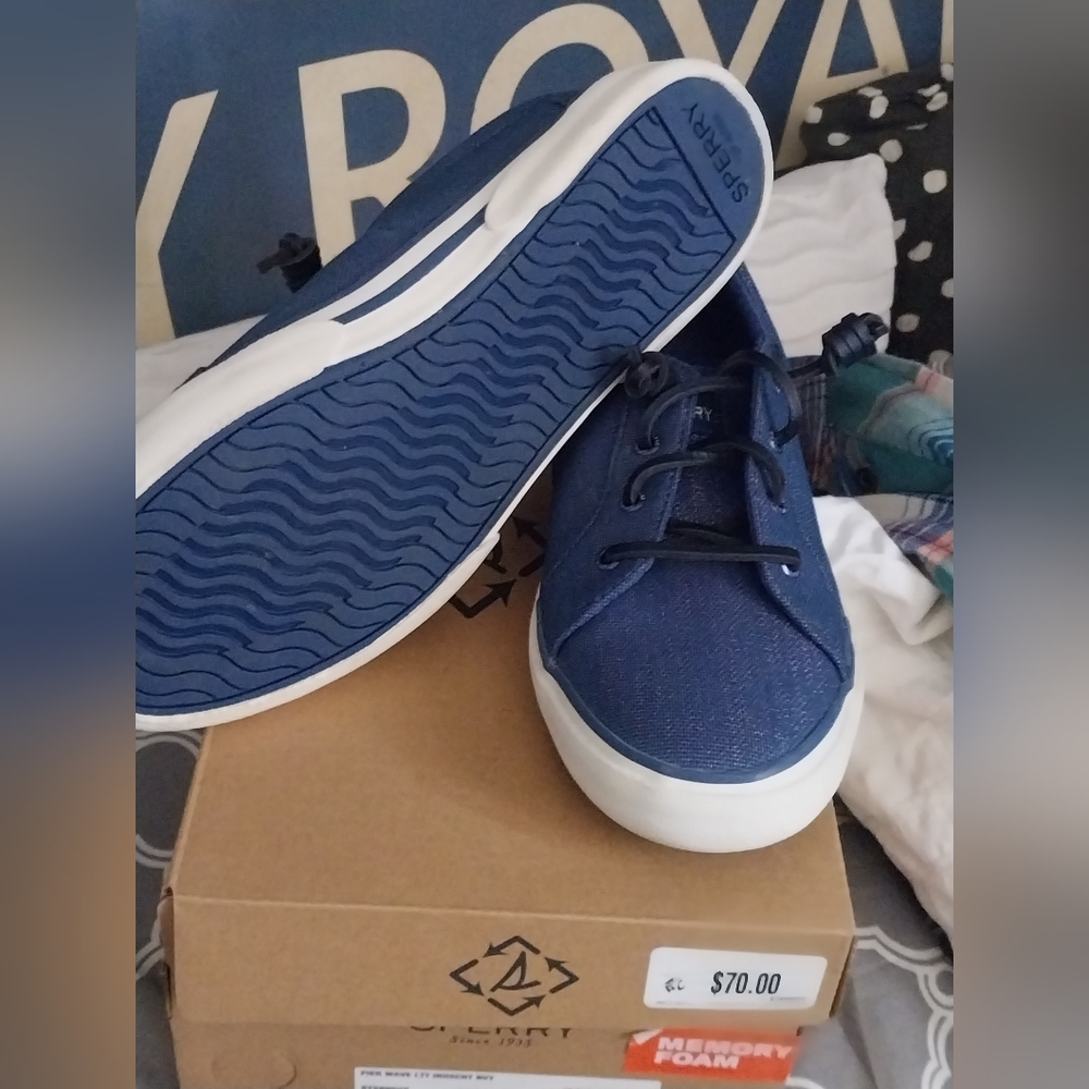 Womens Sperry shoes